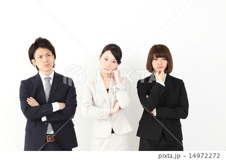 悩むビジネスマン・ビジネスウーマン 14972272