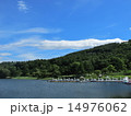 爽やかな朝の湖 14976062