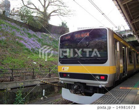 中央・総武緩行線 E231系　四ツ谷駅 14981673