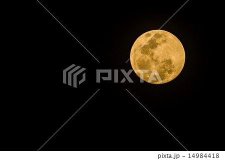 Full moon on dark sk Full moon on dark sk 14984418