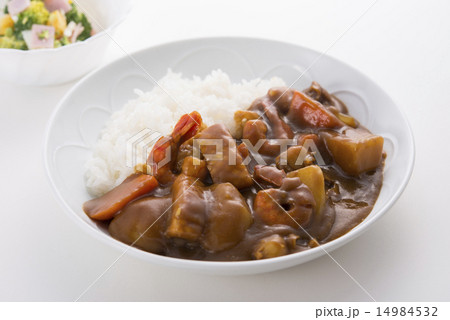 シーフードカレーライスとブロッコリーサラダ シーフードカレーライスとブロッコリーサラダ 14984532