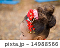 七五三の着物を着た女の子の髪飾り 14988566