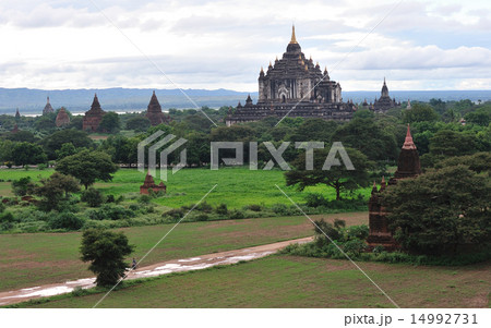 Ancient Temples in Bagan Ancient Temples in Bagan 14992731