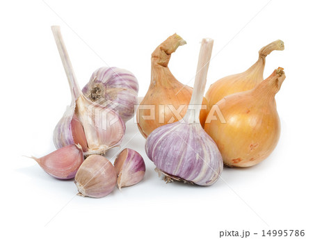 Onions and garlic 14995786