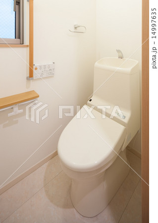 住宅のトイレ 住宅のトイレ 14997635