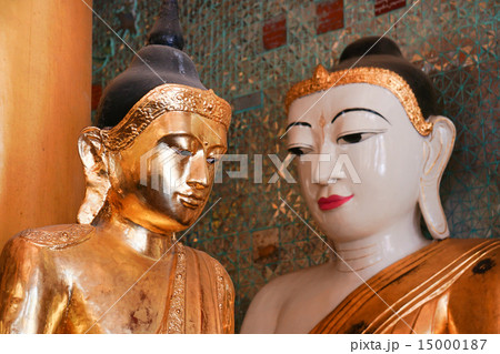 Buddha statues in Shwedagon Pagoda, Yangon 15000187