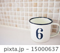 ＮＯ．６のカップとタイル壁 15000637
