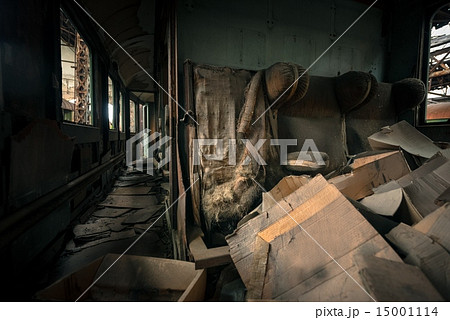 Messy vehicle interior of a train carriage 15001114
