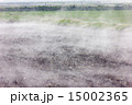 春の畑に上る湯気 15002365