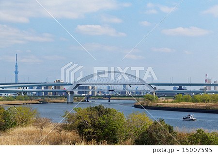 江北ジャンクションと五色桜大橋と東京スカイツリー 15007595