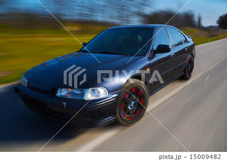 car in motion 15009482