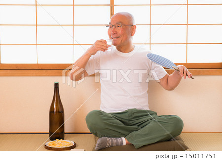 酔っ払いのオヤジ 酔っ払いのオヤジ 15011751