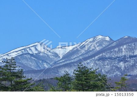 残雪の蔵王連峰 15013350
