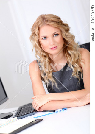 Business people at work Business people at work 15015895