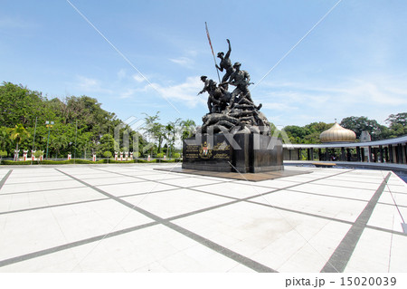 Tugu Negara National Monument in Kuala Lumpur  15020039
