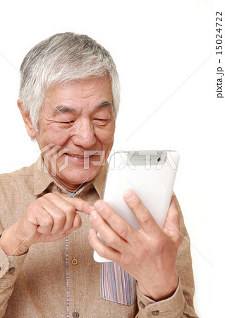 タブレットが気に入った高齢者 15024722
