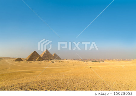 Great pyramids in Giza valley, Cairo, Egypt 15028052