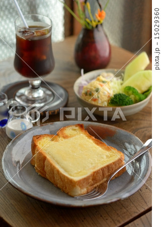 チーズトースト 15029360