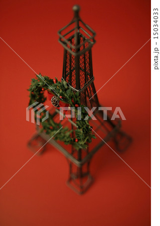写真素材 クリスマス・ポストカード風 赤 ツリー