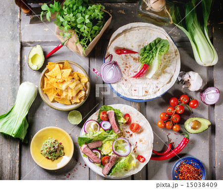 Mexican style dinner 15038409