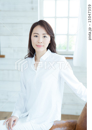 清楚な女性の写真素材