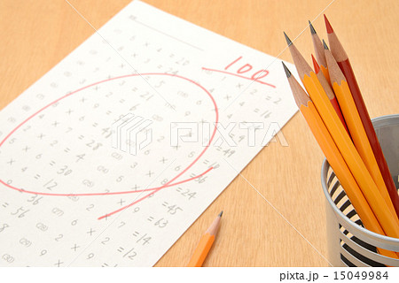 教育イメージ―満点のテストと鉛筆 教育イメージ―満点のテストと鉛筆 15049984
