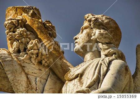 Stone Angel With a Cross 15055369