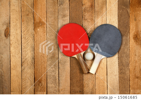 Ping pong paddle and ball  15061685