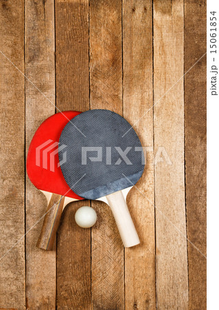 Ping pong paddle and ball  15061854