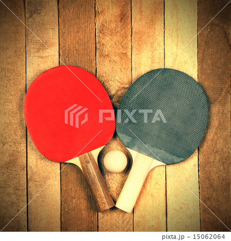 Ping pong paddle and ball  15062064