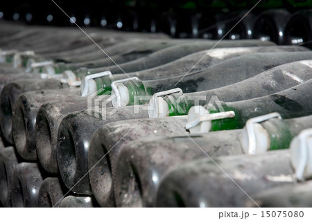 Champagne wine storage Champagne wine storage 15075080