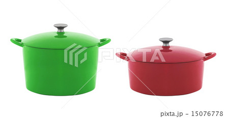 green and red saucepan isolated green and red saucepan isolated 15076778