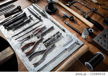 Working desk for craft jewelery making 15080016