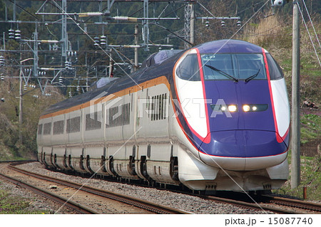 おしどり色の山形新幹線E3系（元こまち車両） 15087740