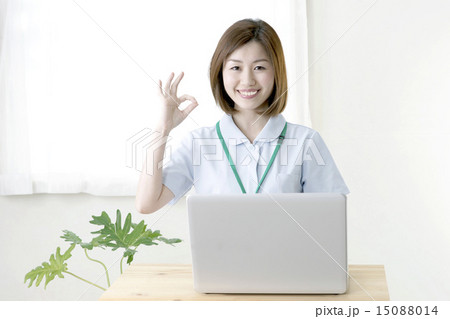 制服の受付女性 制服の受付女性 15088014