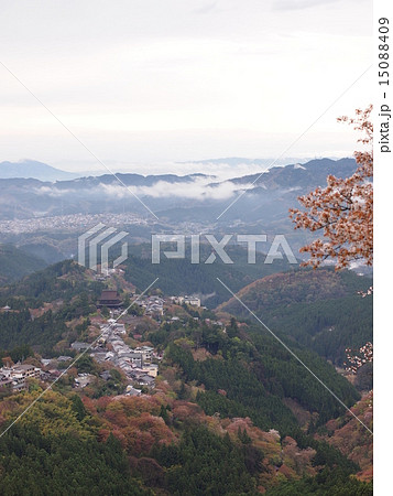 吉野山上千本からの眺望 15088409