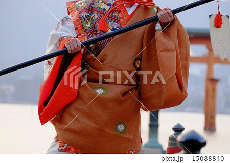 宮島の舞楽 15088840