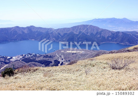 箱根駒ヶ岳から望む箱根外輪山と芦ノ湖の写真素材