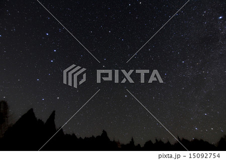 北極星と流れ星 15092754