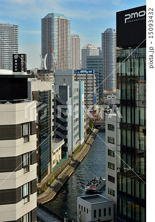 都市風景 ビルの谷間の亀島川 都市風景 ビルの谷間の亀島川 15093432