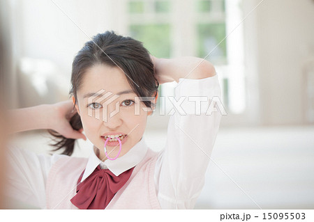 female high-school student 15095503