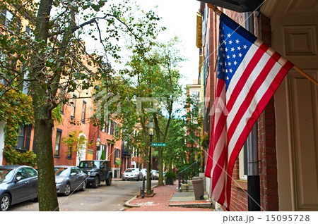 Street at Beacon Hill neighborhood, Boston 15095728