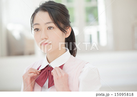 female high-school student female high-school student 15095818