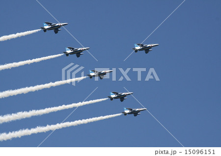 ブルーインパルス水平飛行 15096151