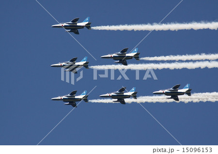 ブルーインパルス水平飛行 15096153