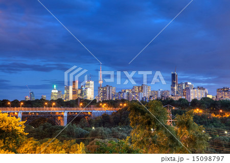 The Toronto skyline at dusk 15098797