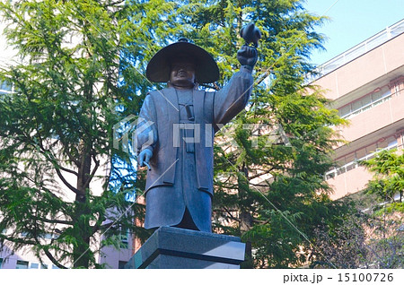 徳川家康･鷹狩りの像（江戸東京博物館 北側／東京都墨田区横網） 15100726