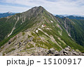間ノ岳から見た夏の北岳へ至る稜線 15100917