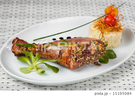 chicken legs with garnish on a light background 15105084