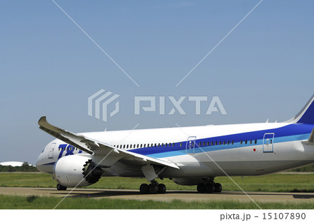 これより離陸するB787 15107890